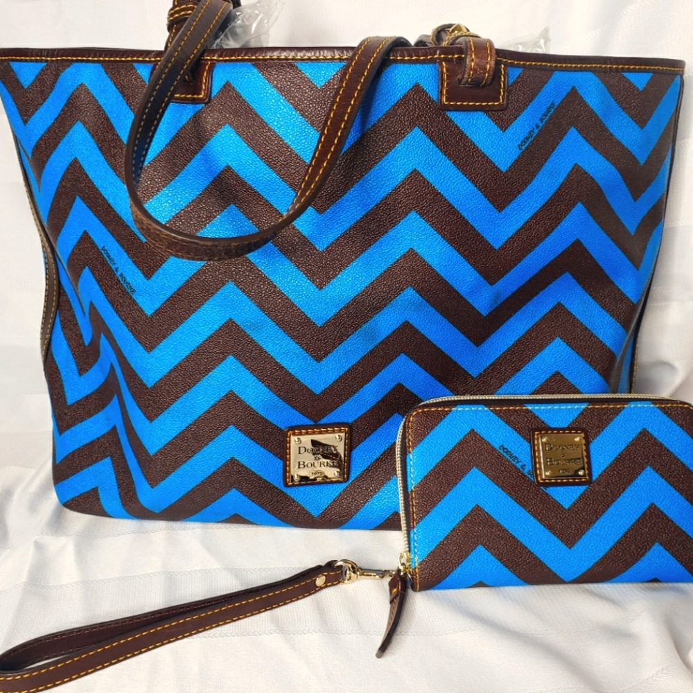 Dooney and Bourke Purse